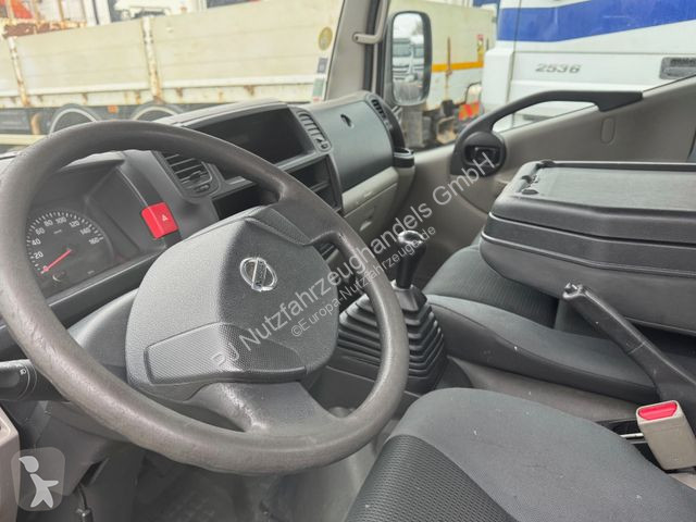 Furgoneta Nissan NT400 Topy 11