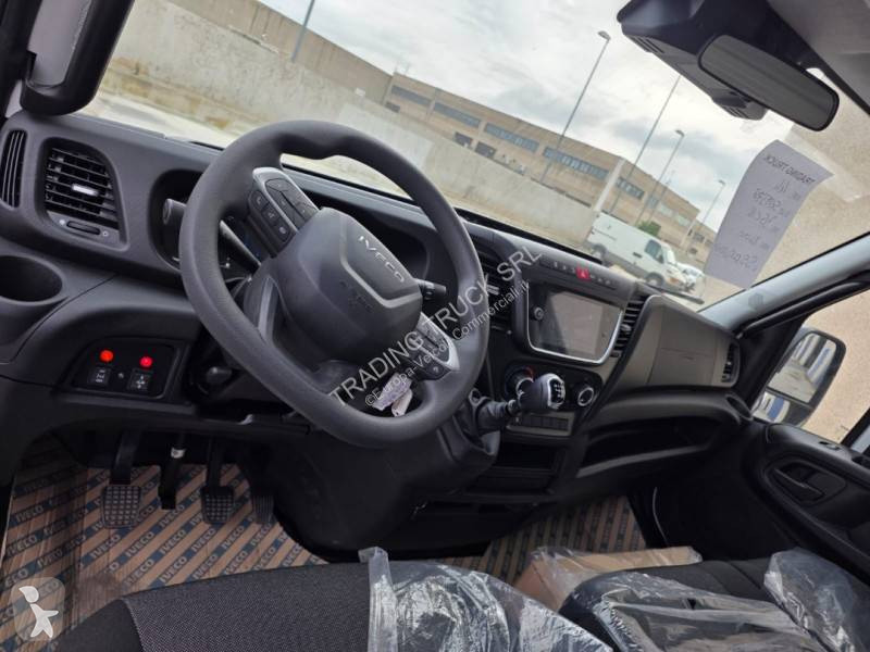عربة نفعية Iveco