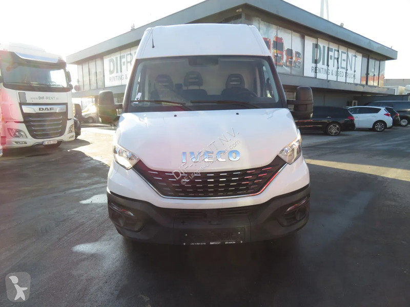 Veículo utilitário Iveco 35 S 14 A8