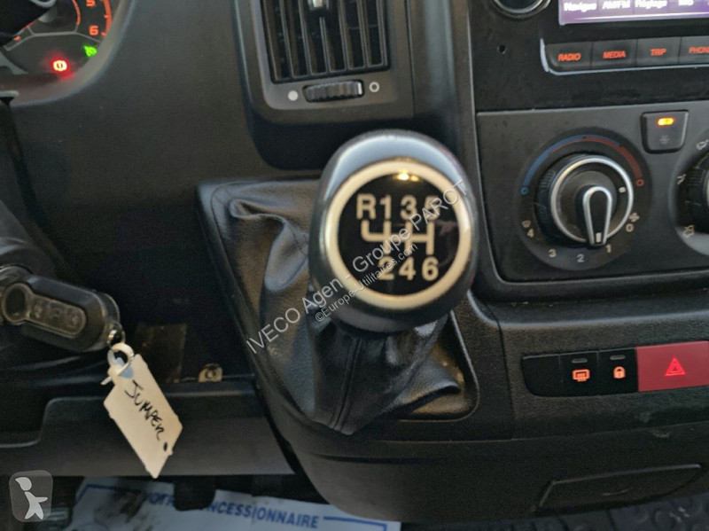 Furgoneta Citroën 33 L2H2 2.2 BlueHDi 140...