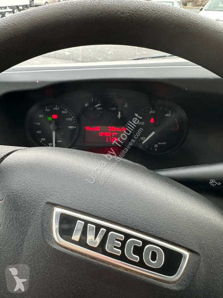 Veículo utilitário Iveco RJ 130 CV COFFRE A...