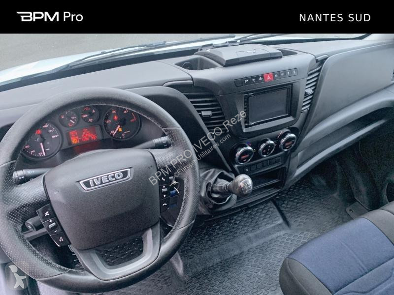 Véhicule utilitaire Iveco CCb 35C18H...