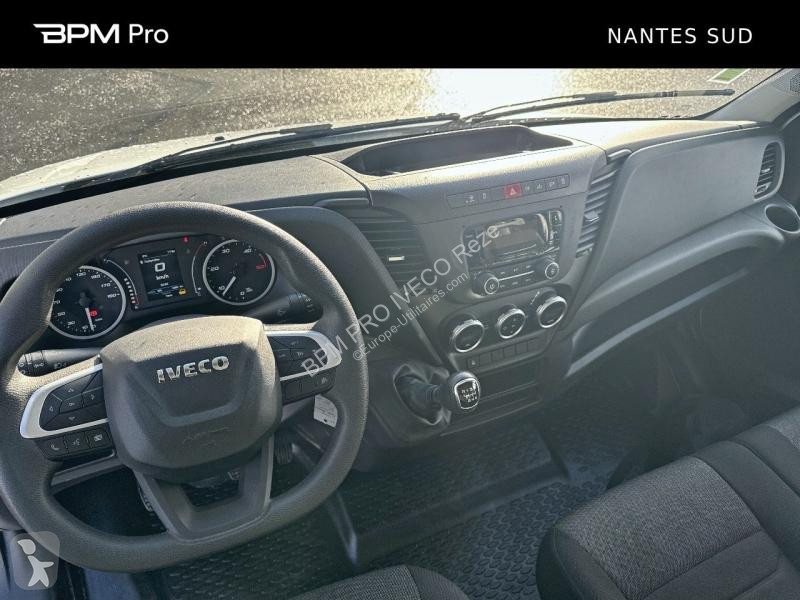 Véhicule utilitaire Iveco CCb 35C16H3.0...