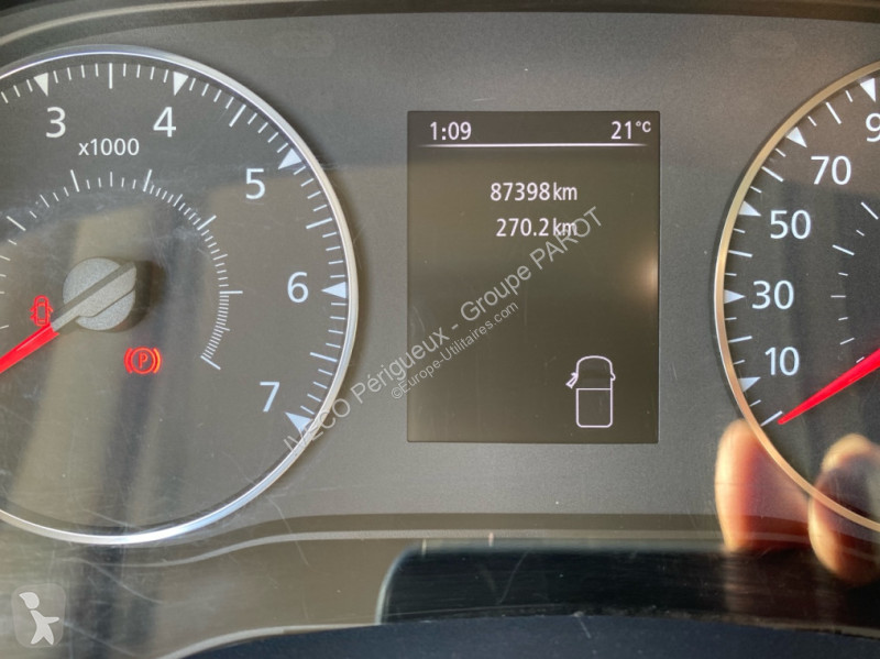Autoutilitară Renault F3500 L2H2 2.3 dCi 135ch...