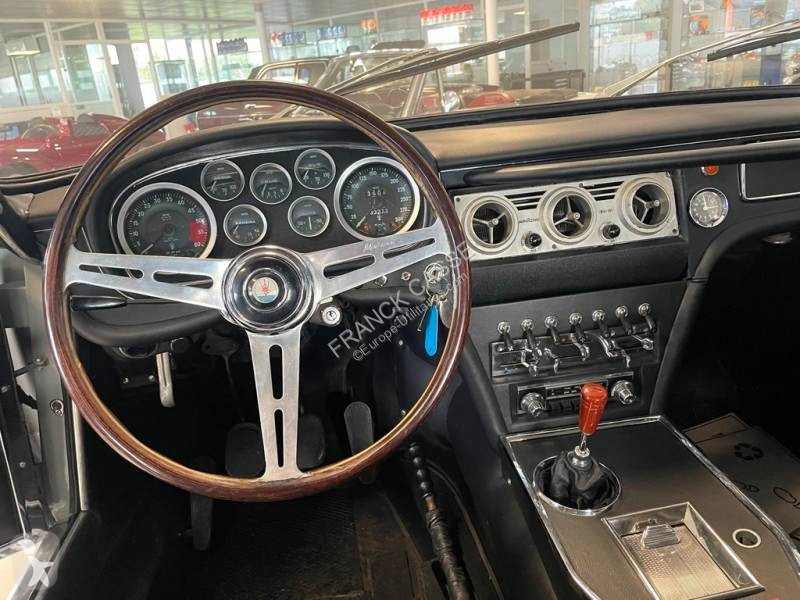 Véhicule utilitaire Maserati
