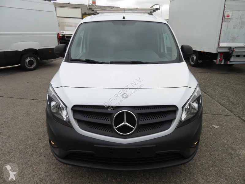 Furgoneta Mercedes 108 CDI , different location...