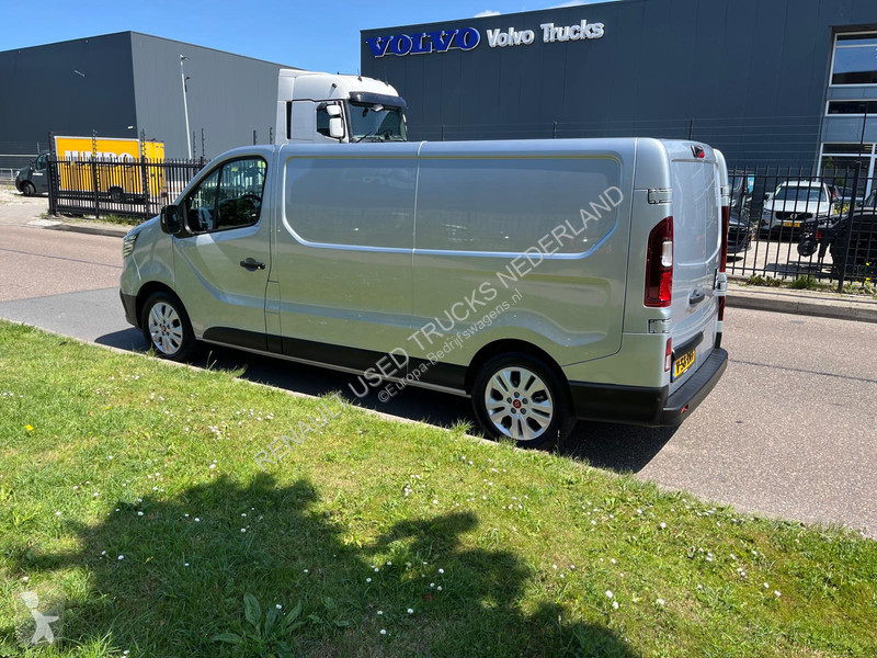 Furgoneta Renault E-Tech Red L2 H1, Airco, Nav,...