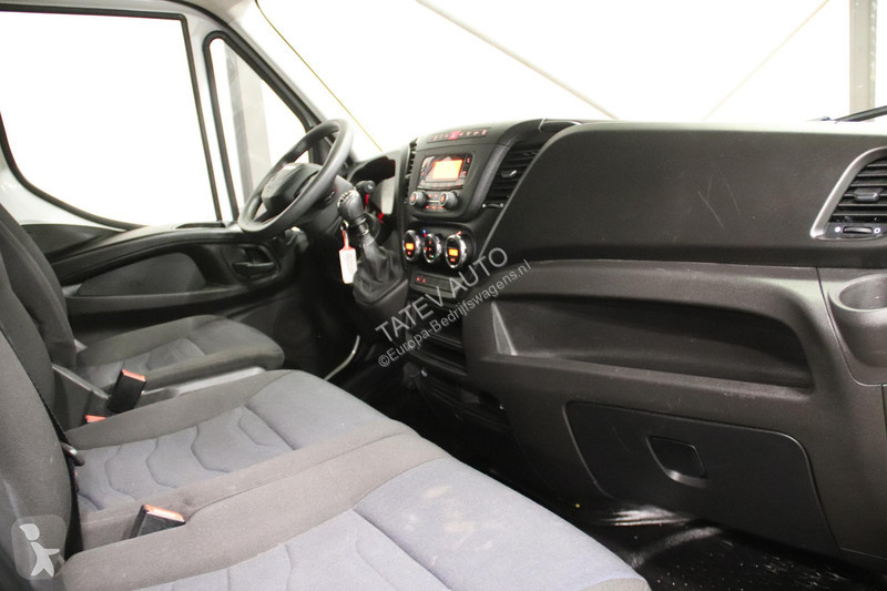 Veículo utilitário Iveco 35S14V 2.3 L2H2 AIRCO...