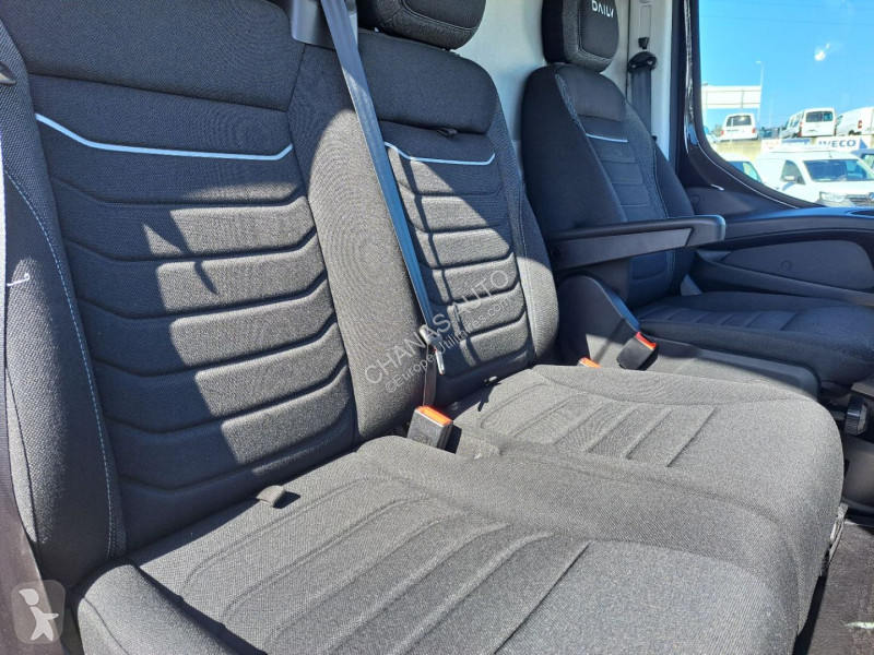 Furgoneta Iveco 35S18 A8 180CV 3L REHAUSSABLE...