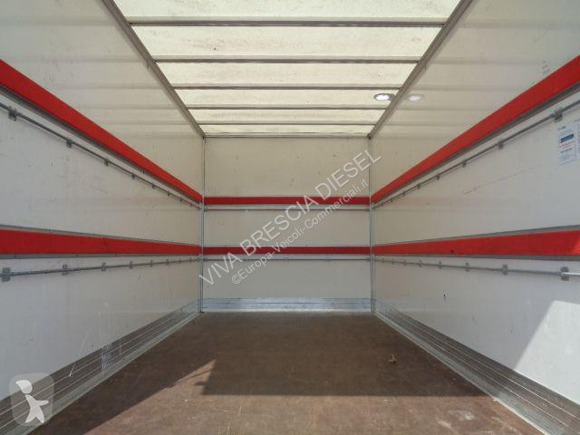 Veículo utilitário Iveco DAILY