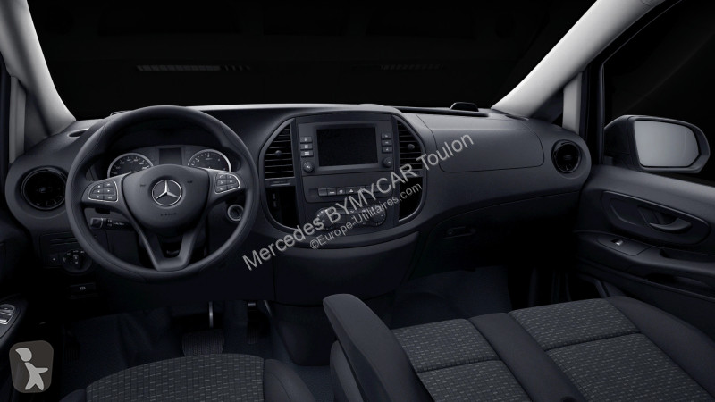 Véhicule utilitaire Mercedes VITO FOURGON 114...