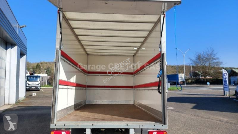 Véhicule utilitaire Iveco 35C16
