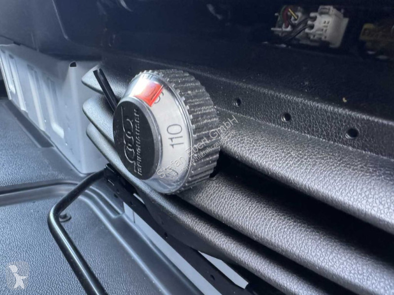 Autoutilitară Mercedes 315 CDI 4325 Klima 360...
