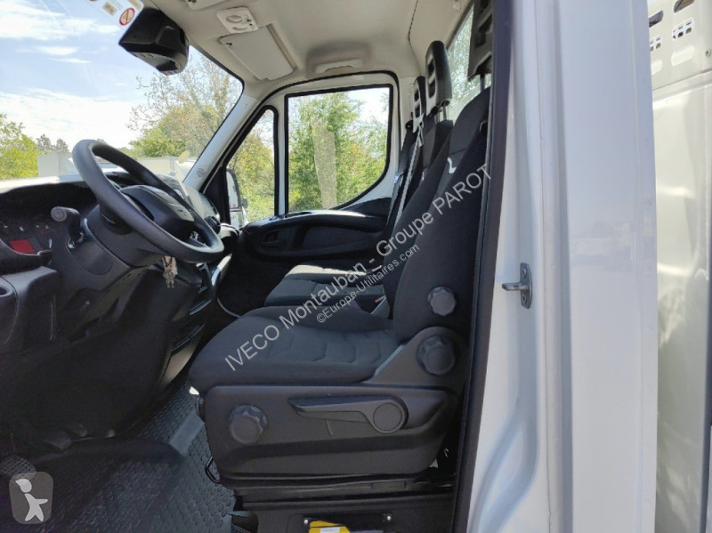 Užitkové vozidlo Iveco 35C16H3.0 empattement 4100