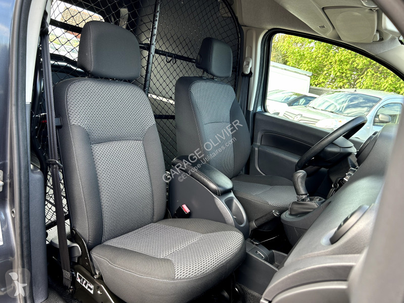 Véhicule utilitaire Mercedes Compact 109 1.5...