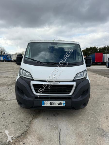 Véhicule utilitaire Peugeot