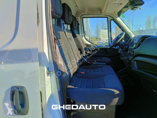 Autoutilitară Iveco Daily V 35.14 2022 - Daily...