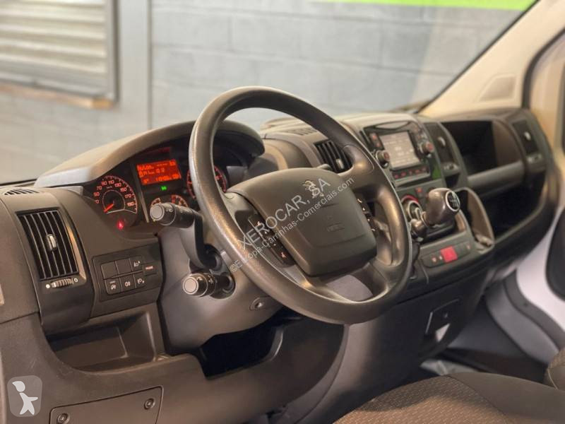 Veículo utilitário Peugeot 2.2 BlueHDi 165HP...