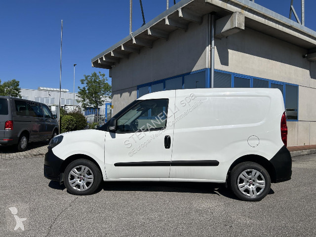 Autoutilitară Fiat DOBLO - FURGONE