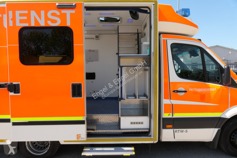 Véhicule utilitaire Mercedes Sprinter 519 CDI...
