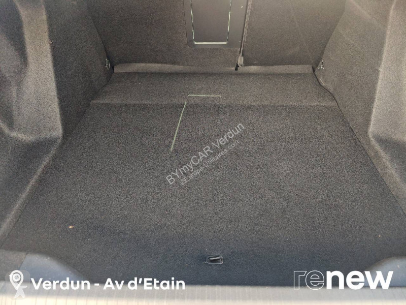 Veicolo commerciale Citroën C4 X PureTech 130...