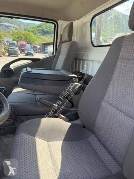Autoutilitară Nissan