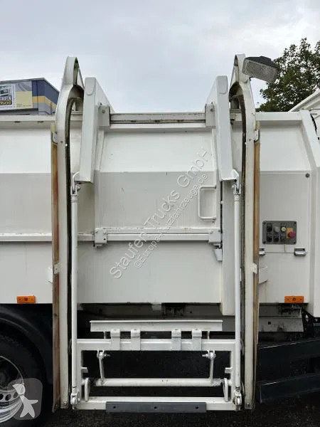 Utilaje pentru drumuri Mercedes CDI...