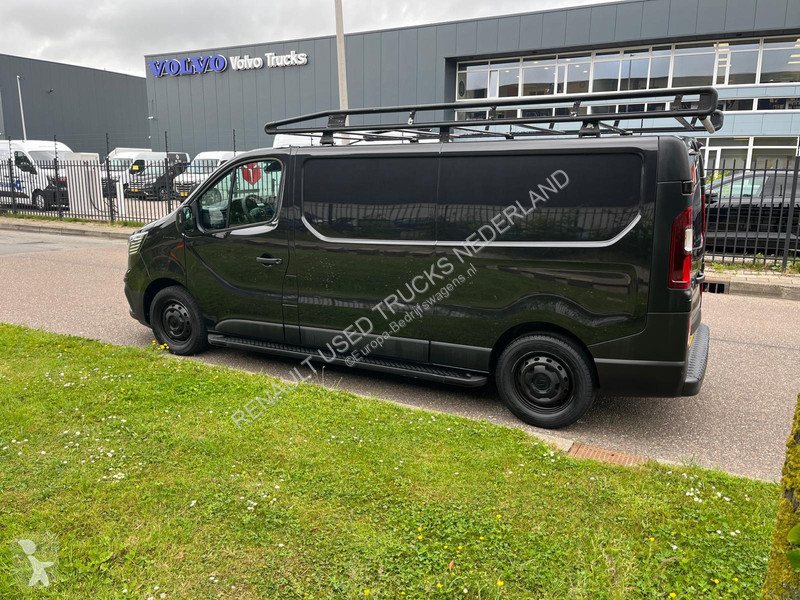 Autoutilitară Renault Black Edition 2.0dci L2...