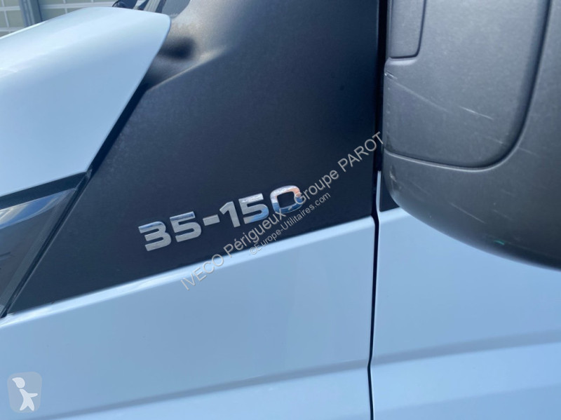 Veicolo commerciale Iveco 35C15H Empattement...