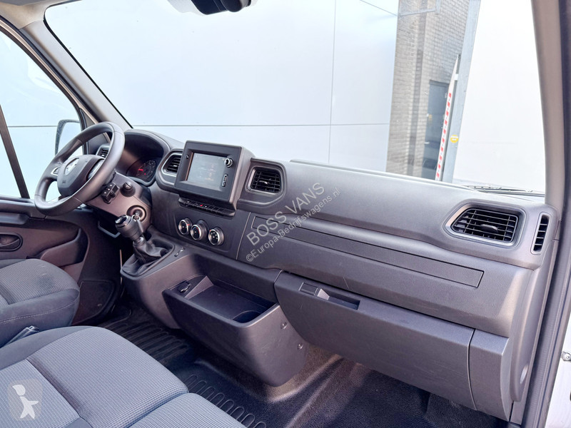Véhicule utilitaire Renault T33 2.3 DCI 135PK...