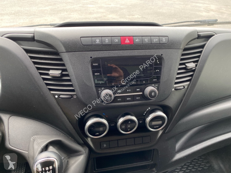 Veicolo commerciale Iveco 35C16 empattement 4100