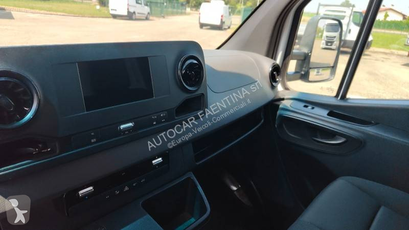Furgoneta Mercedes