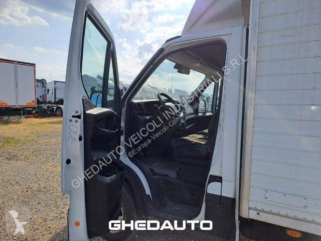 Veicolo commerciale Iveco Daily 35C14
