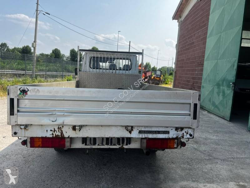 Véhicule utilitaire Mercedes
