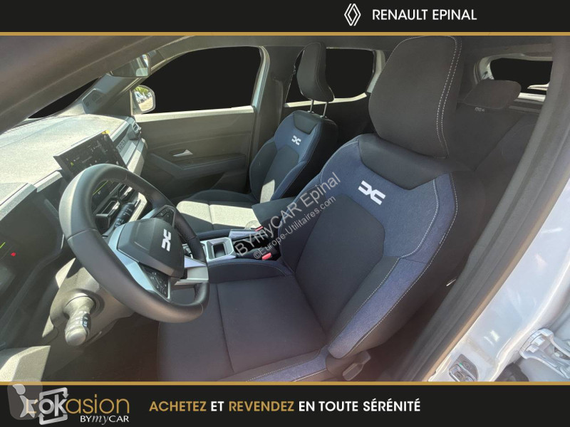 Veicolo commerciale Dacia Duster Hybrid 140