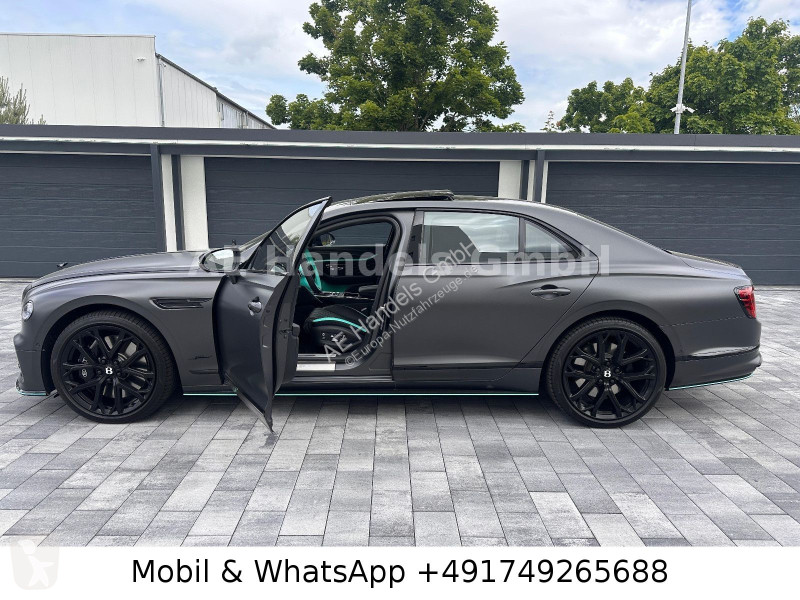 Samochód dostawczy Bentley Flying Spur Speed...