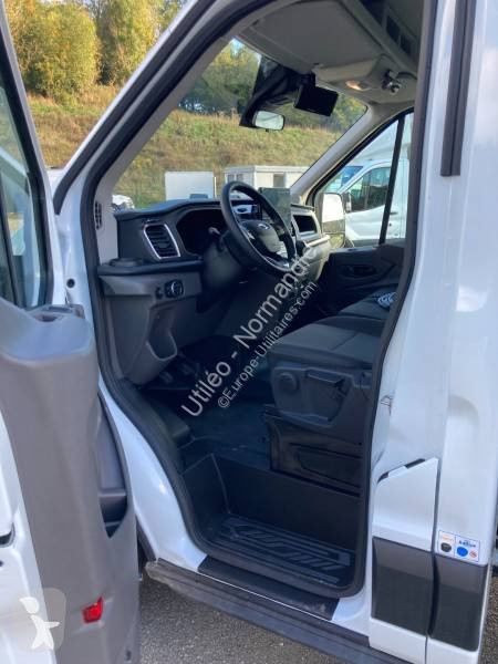 Véhicule utilitaire Ford
