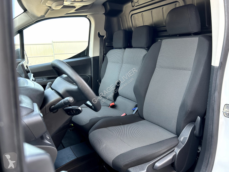 Peugeot Standard 650KG 1.5 Bluehdi 100 Premium van