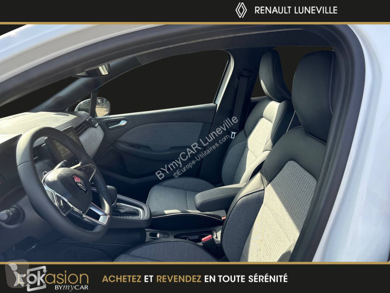 Véhicule utilitaire Renault Clio E-Tech full...
