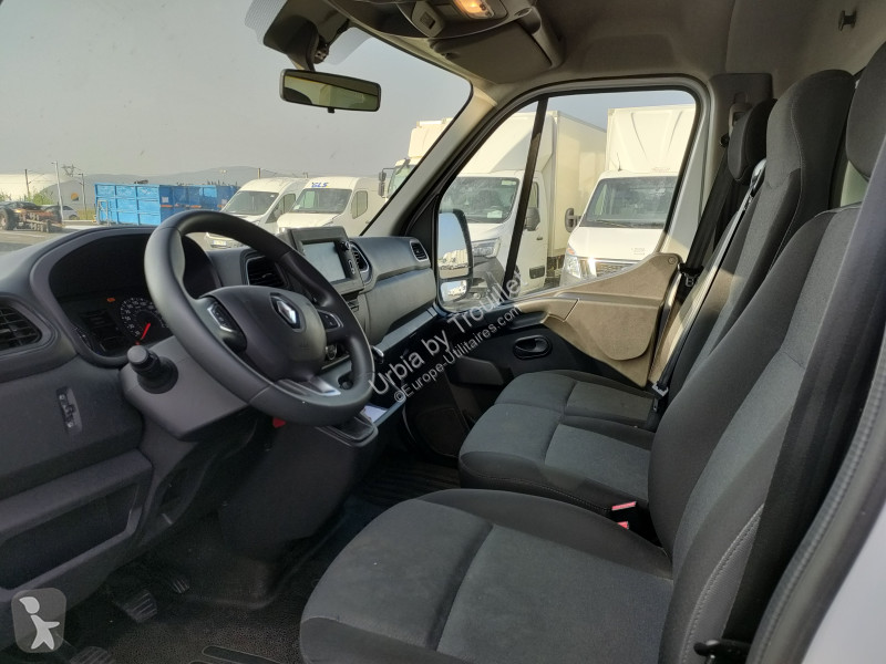 Véhicule utilitaire Renault 20M3 145 CV HAYON...