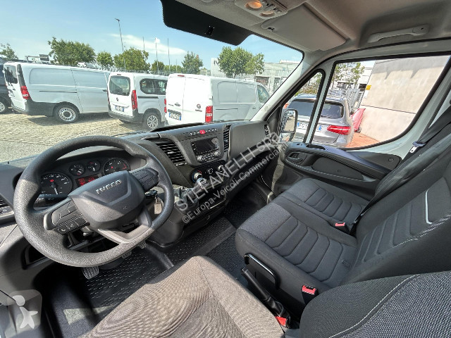 Veicolo commerciale Iveco DAILY 35S14 V