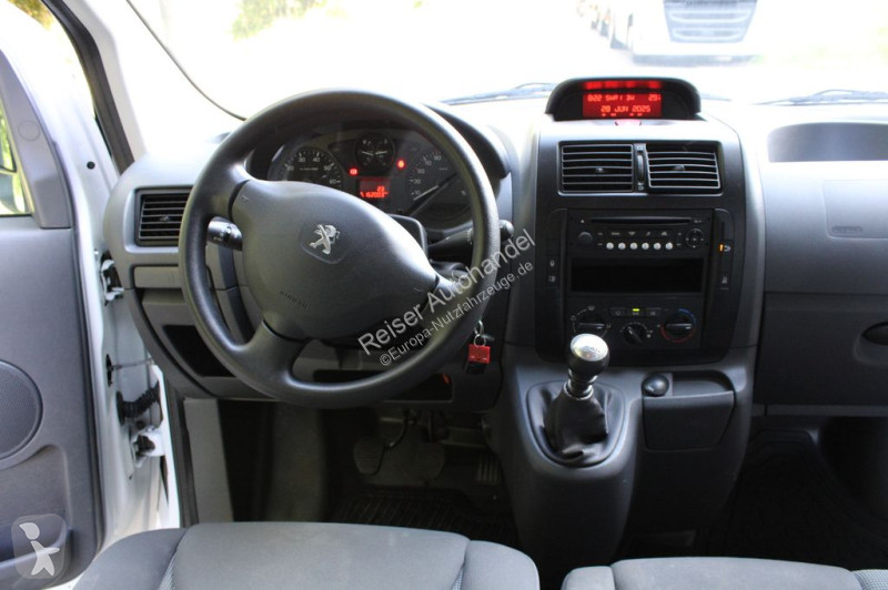 Nyttofordon Peugeot L2H1 Twin Cab 6 Sitzplätze...