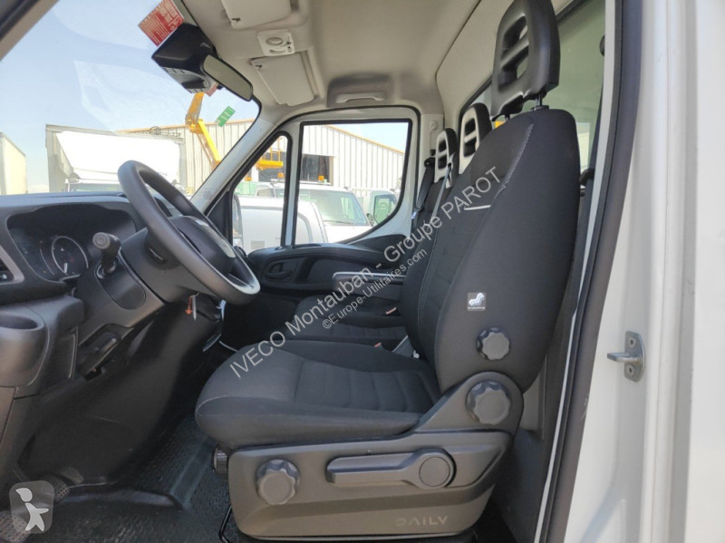 Veicolo commerciale Iveco 35C16H3.0 empattement...