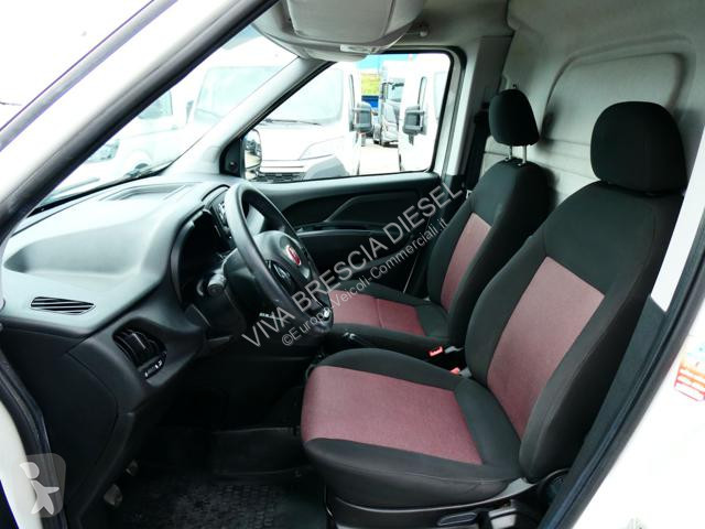 Veículo utilitário Fiat DOBLO