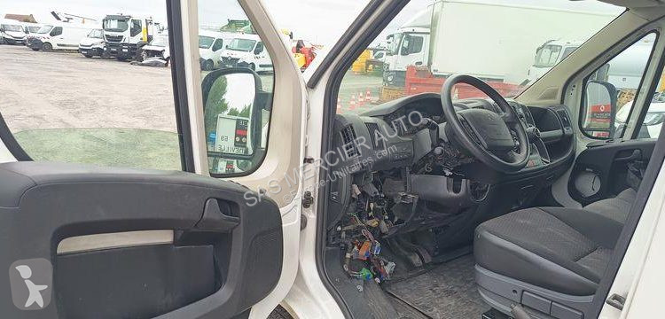 Véhicule utilitaire Peugeot
