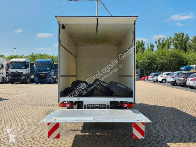 Véhicule utilitaire Peugeot / Ladebordwand /...