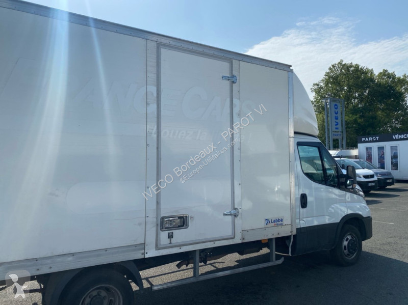 Furgoneta Iveco 35C16H3.0 empattement 4100