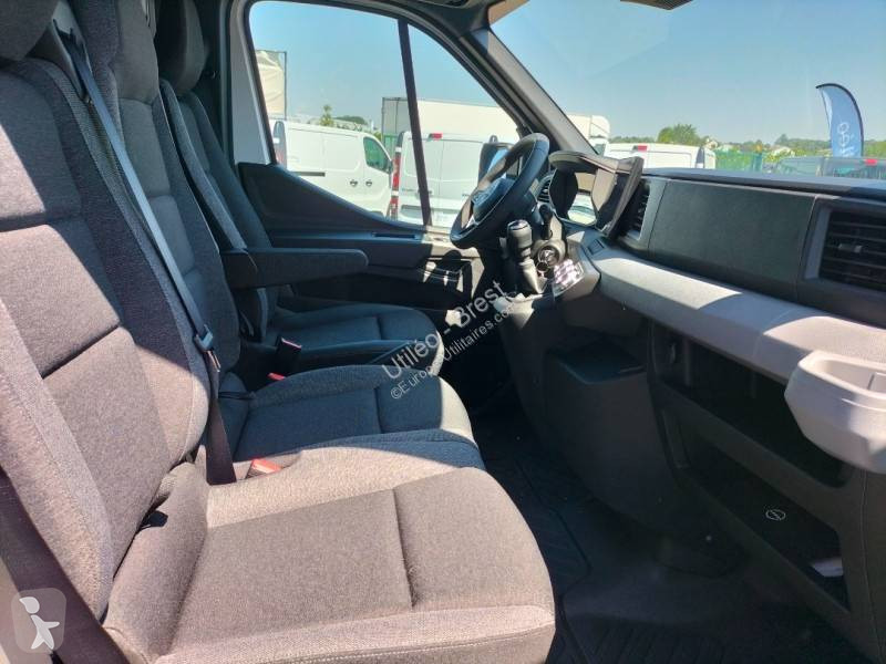 Véhicule utilitaire Nissan