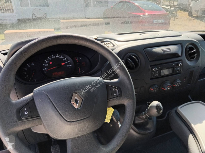 Véhicule utilitaire Renault L2 H2 2.3 DCI 110...
