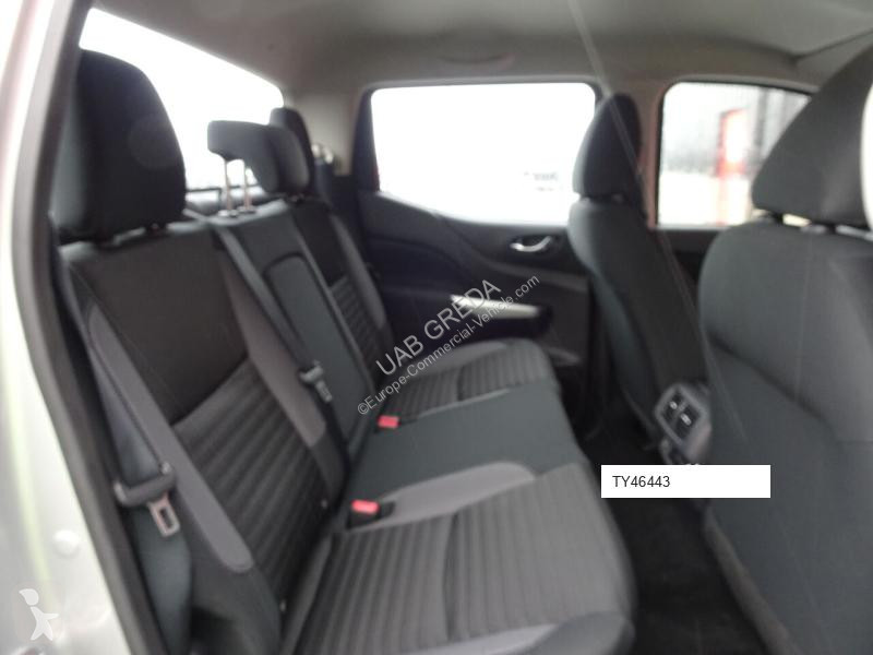 Véhicule utilitaire Nissan